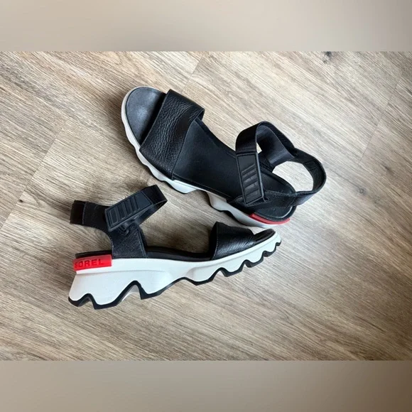 SOREL Kinetic Sandals NL3567-010 Black/Red Size 9.5 Chucky Platform - Picture 1 of 10